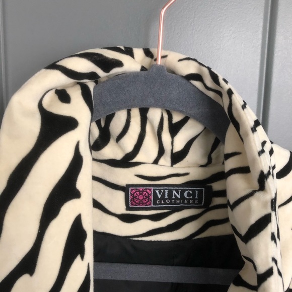 Zebra Blazer - Picture 3 of 3